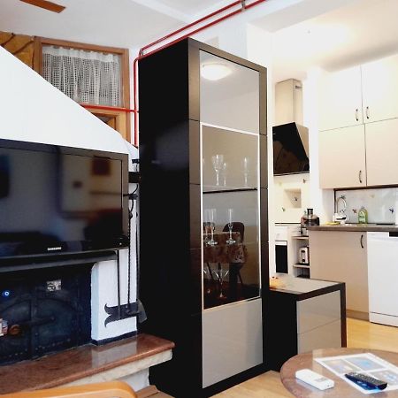 Apartment Mila With Jacuzzi Spa Пула Экстерьер фото